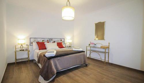 Standard Double Room with Shared Bathroom