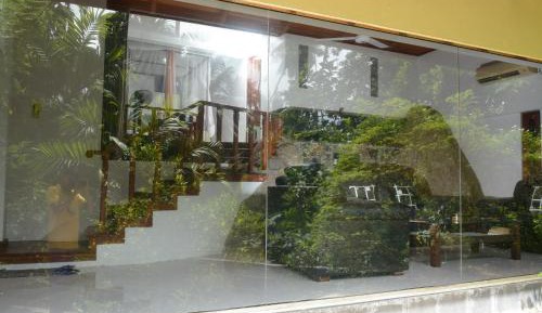 Queen Room with Garden View