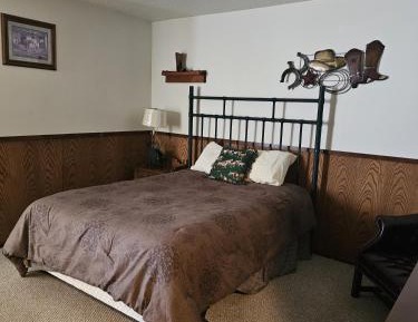Standard Queen Room