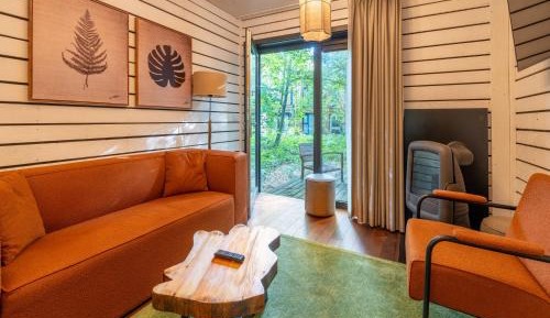 One-Bedroom Holiday Home