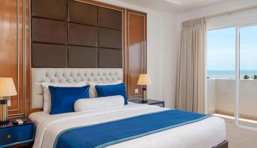 Deluxe Double Room with Balcony and Sea View