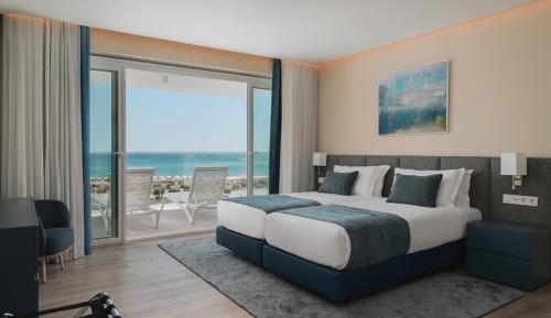 Four-Bedroom Duplex Apartment with Terrace and Sea View