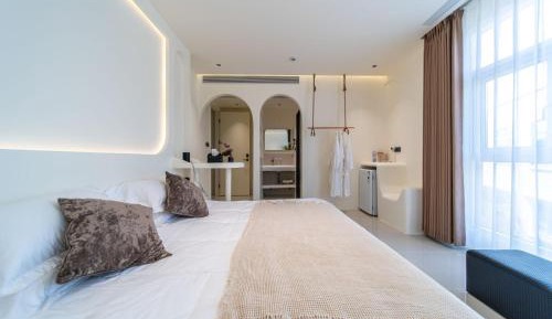 Luxury Triple Room