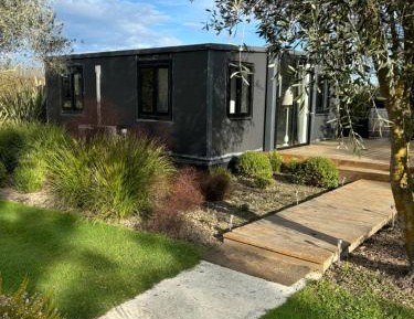 Apartment with Garden View
