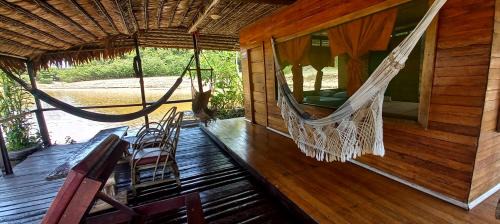 Bungalow - Water Front 