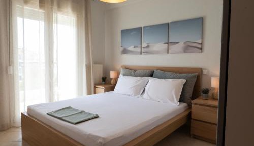 One-Bedroom Apartment with Balcony