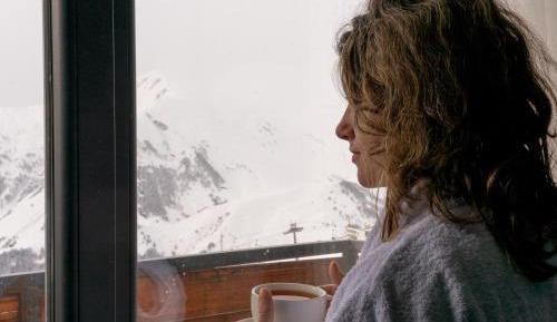 Studio with Mountain View