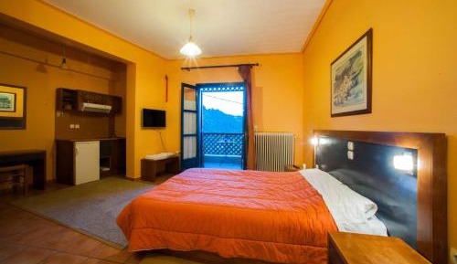 Double Room with Mountain View