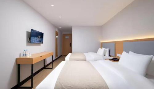 Double or Twin Room with Shower