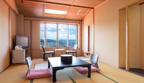 Japanese-Style Room