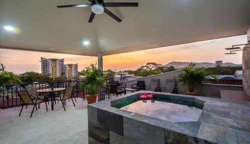 Junior Penthouse