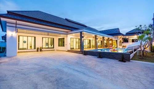 Deluxe Villa