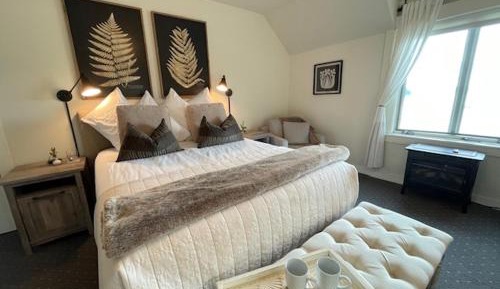 Queen Suite with Sea View