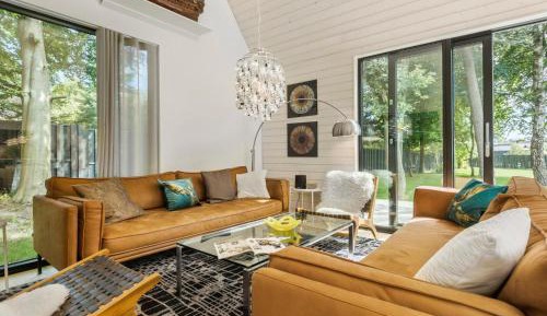 Four-Bedroom Holiday Home