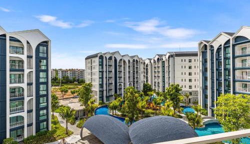 Two-Bedroom Apartment with Balcony