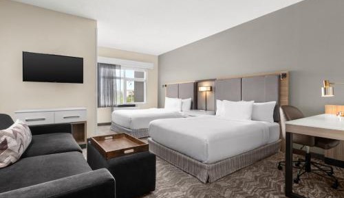 Suite with Two Queen Beds and Sofa Bed - Hearing Accessible