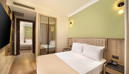 Triple Room with Balcony