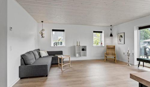 Three-Bedroom Holiday Home 