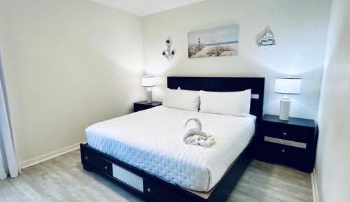 Five-Bedroom Holiday Home