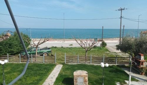 One-Bedroom Apartment - Sea Side