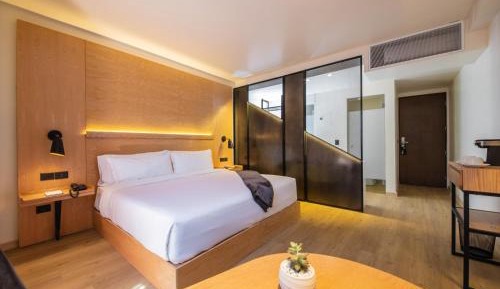 Standard King Room