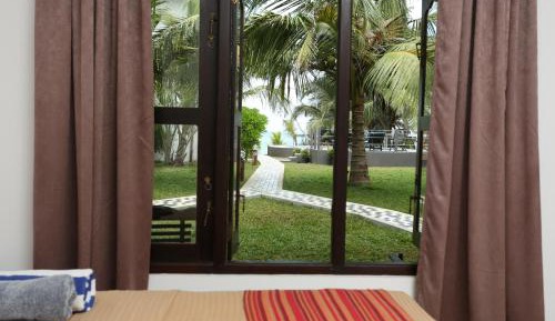 Standard Triple Room with Sea View
