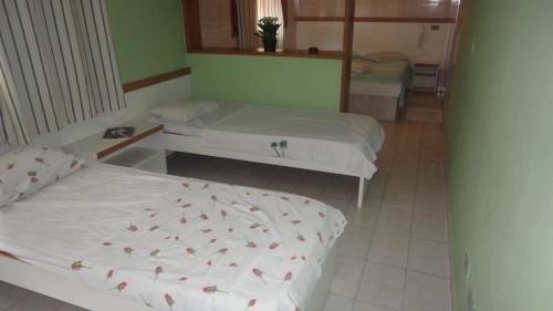 Triple Room with Air Conditioner