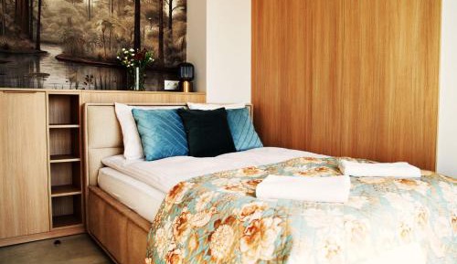 One-Bedroom Apartment with Balcony