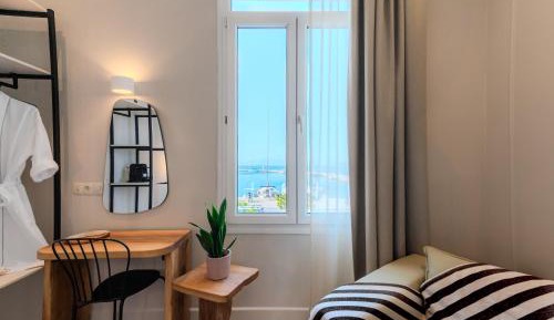Deluxe Double Room with Balcony and Sea View