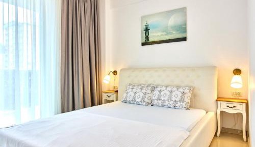 One-Bedroom Apartment - Sea Side