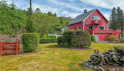 Four-Bedroom Holiday Home