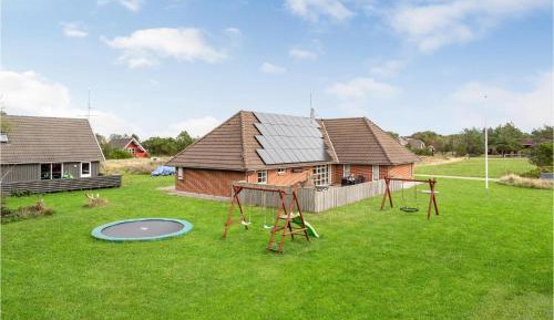 Four-Bedroom Holiday Home