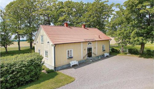 Three-Bedroom Holiday Home 