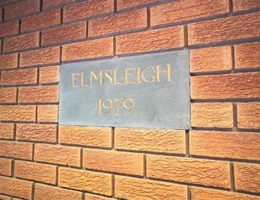 Apartment with Garden View