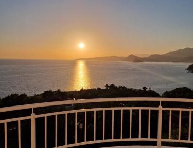 Duplex Apartment with sea view (4 Adults)