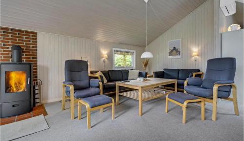 Three-Bedroom Holiday Home 