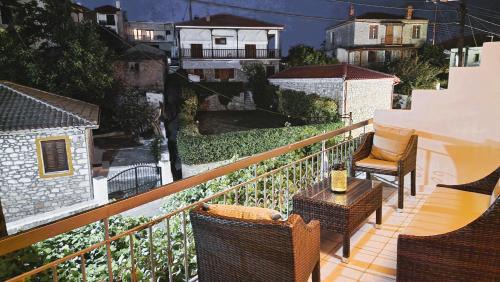 Two-Bedroom Deluxe Apartment with Balcony