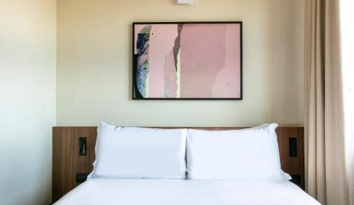 Medium Room
