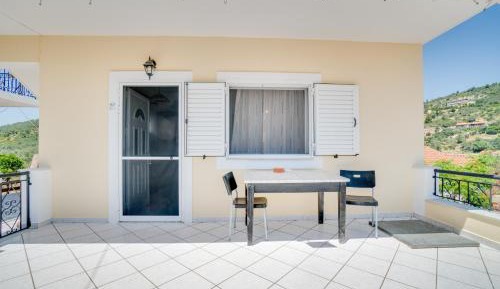 Superior One-Bedroom Apartment with Balcony