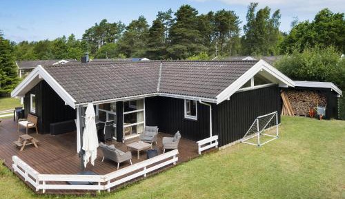 Four-Bedroom Holiday Home