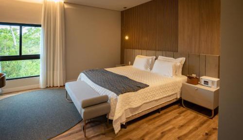 Suite with Garden View