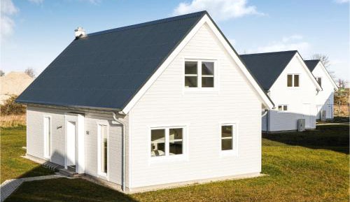 Three-Bedroom Vacation Home 