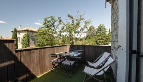 Superior One-Bedroom Apartment with Balcony