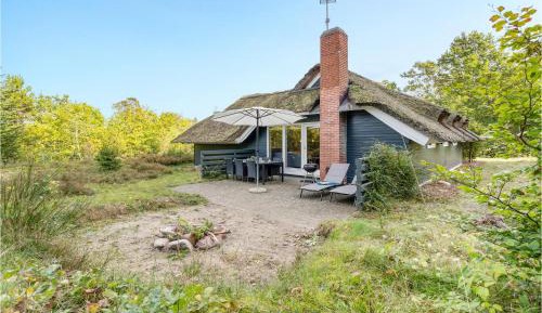 Three-Bedroom Holiday Home 