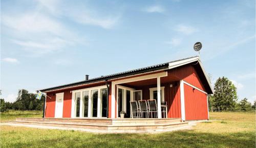 Three-Bedroom Holiday Home 