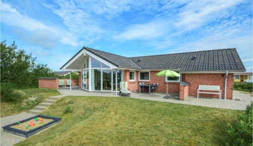 Four-Bedroom Holiday Home