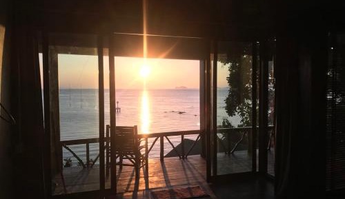 One-Bedroom Bungalow