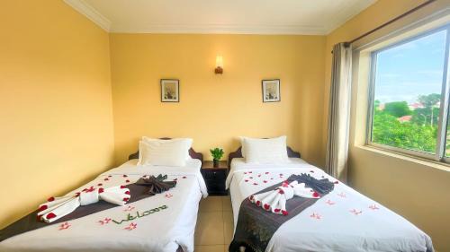 Deluxe Double or Twin Room with Pool View - Free Pick up 