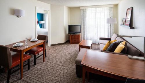 One-Bedroom Queen Suite with Sofa Bed