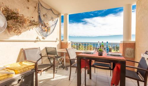 Superior One-Bedroom Apartment
